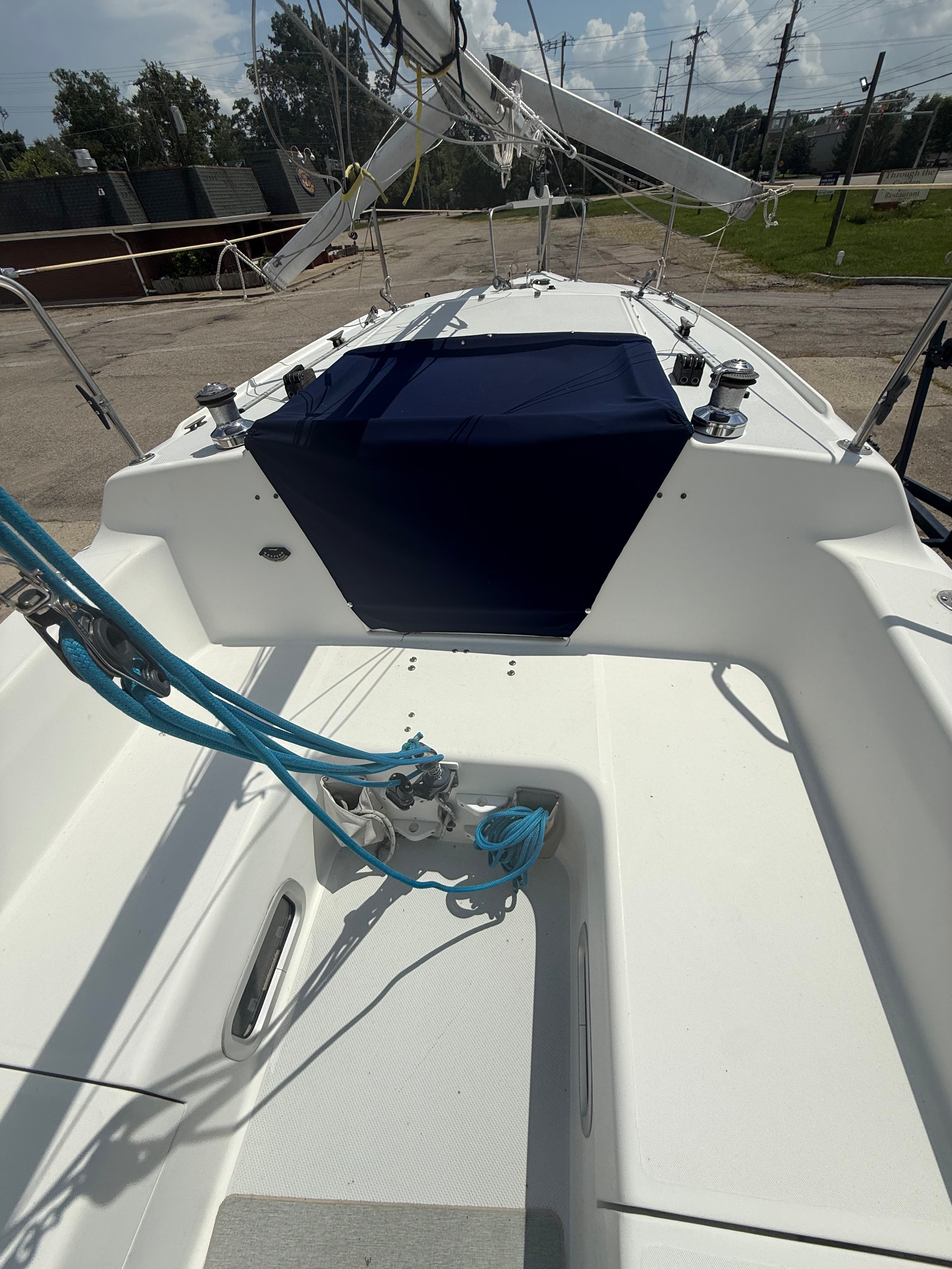 2002 Catalina 250 Water Ballast
