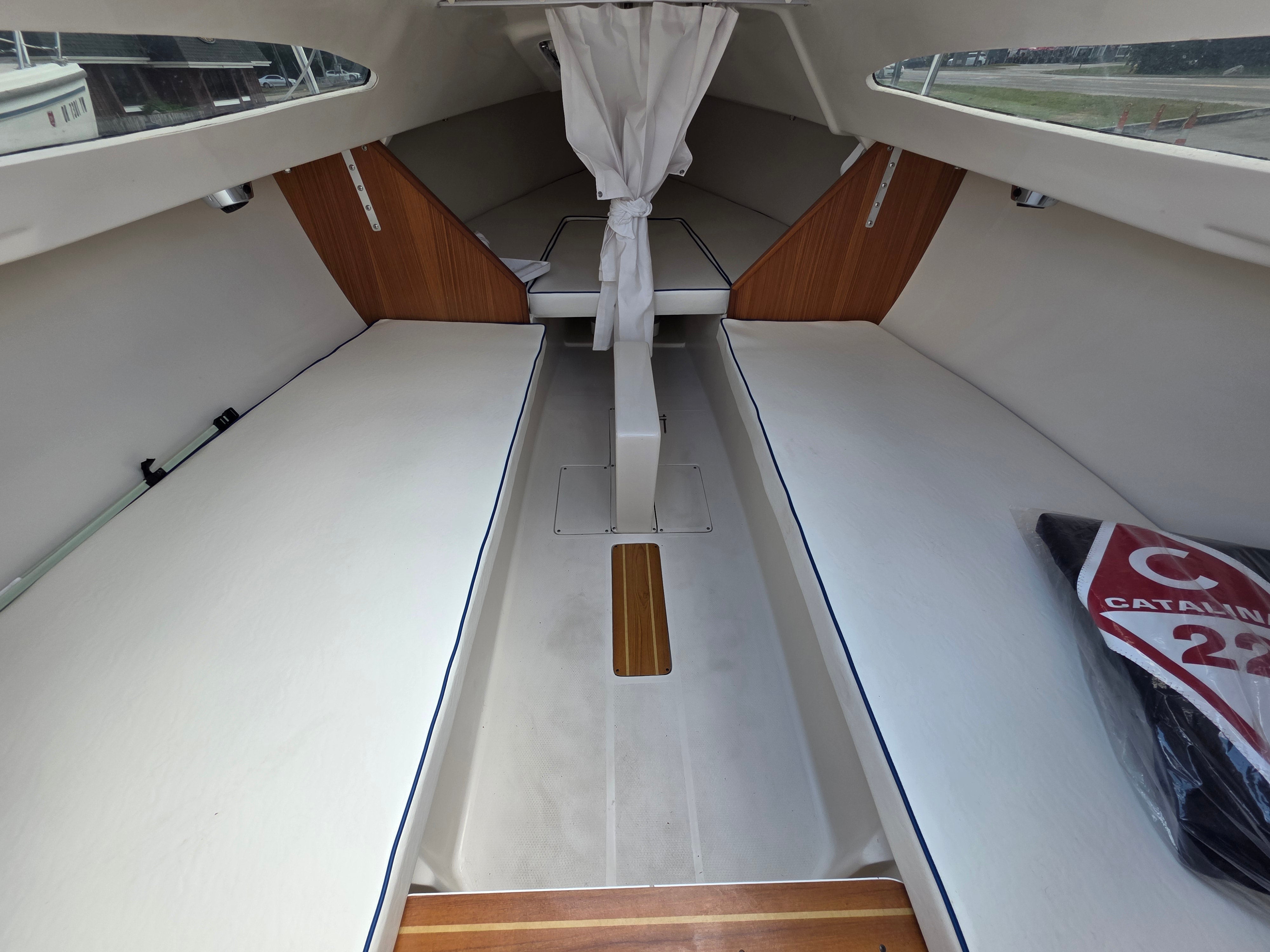 New Catalina 22 Sport Save $17,000!!!!