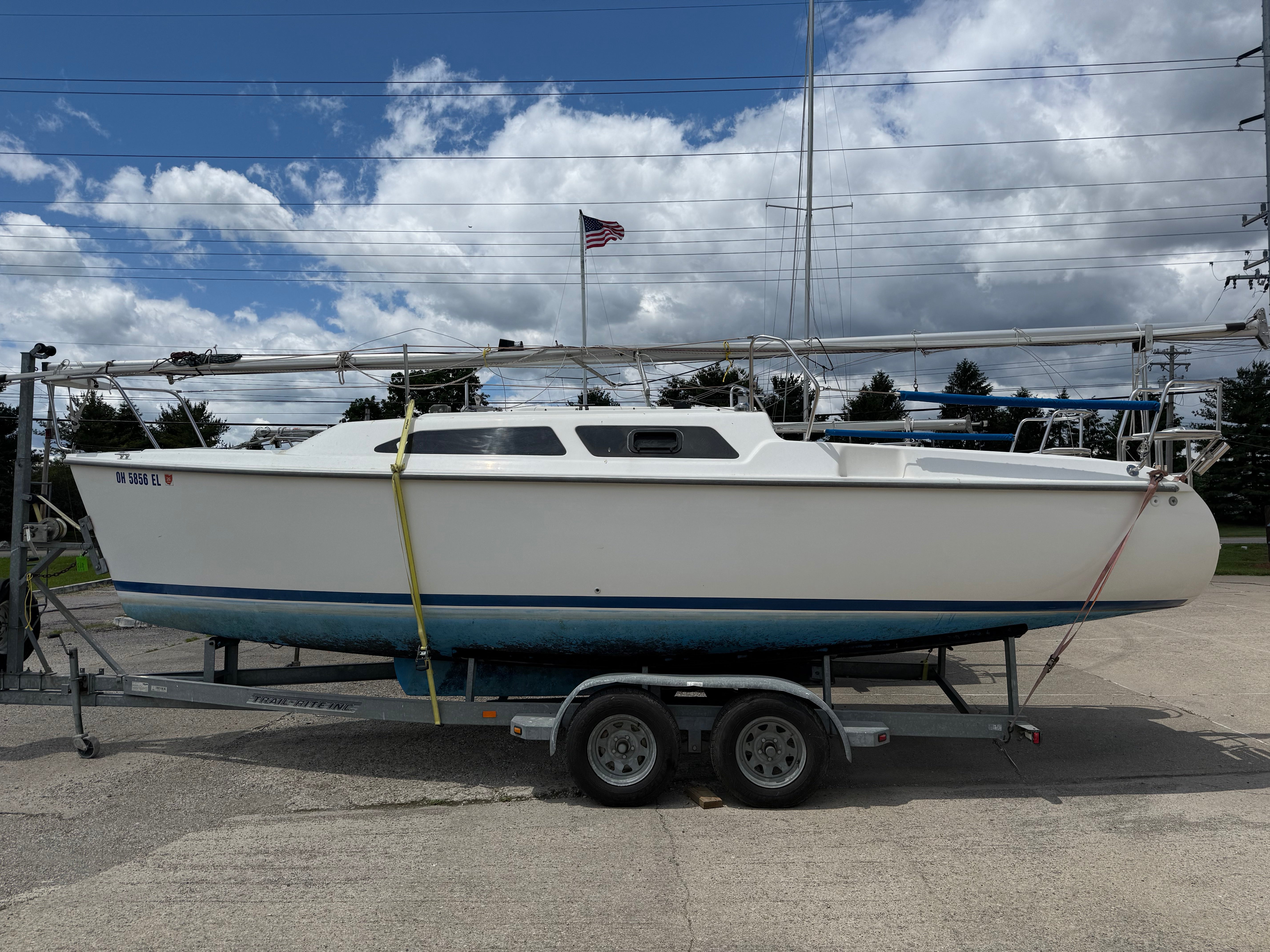 2002 Catalina 250 Water Ballast