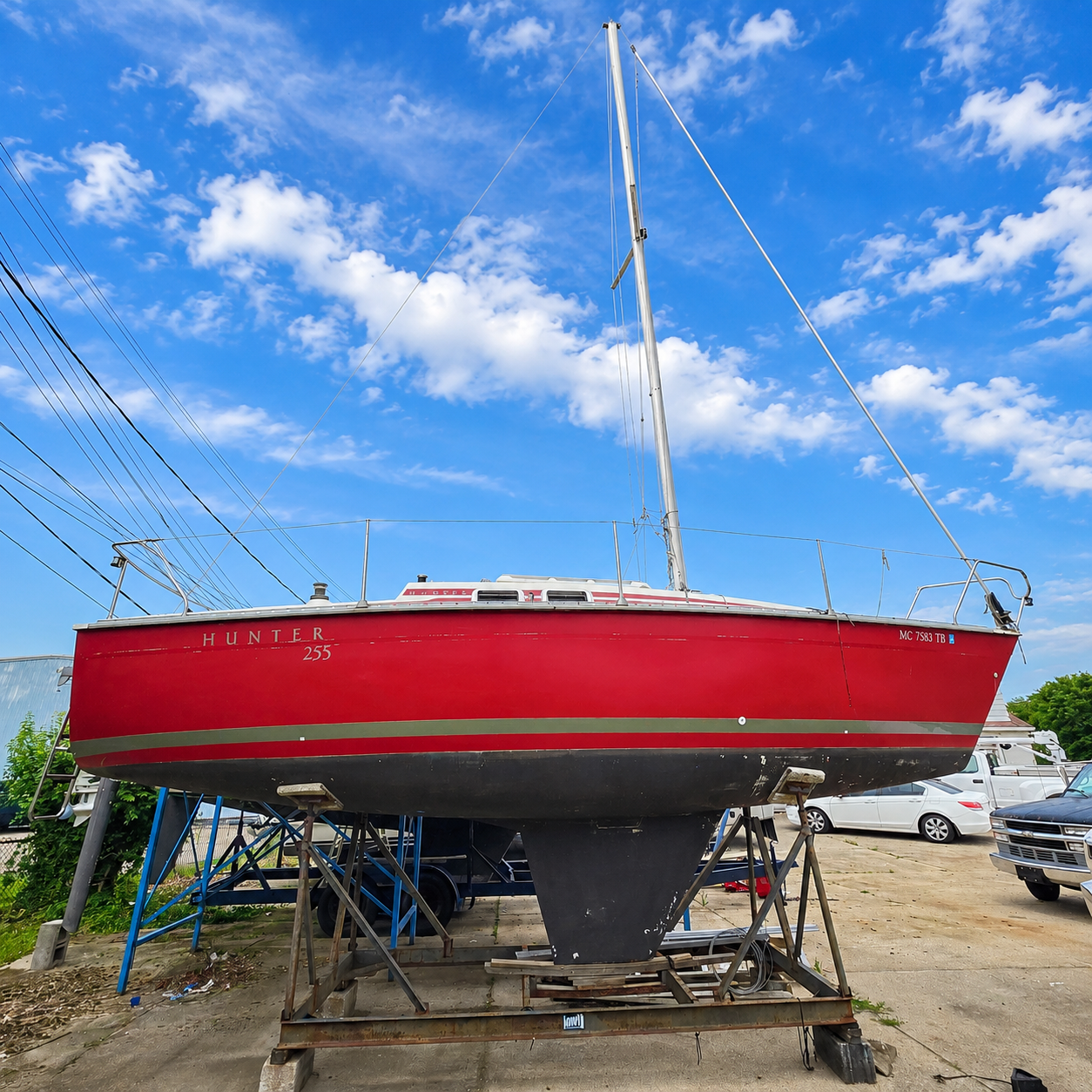 1984 Hunter 25.5 Red Hull