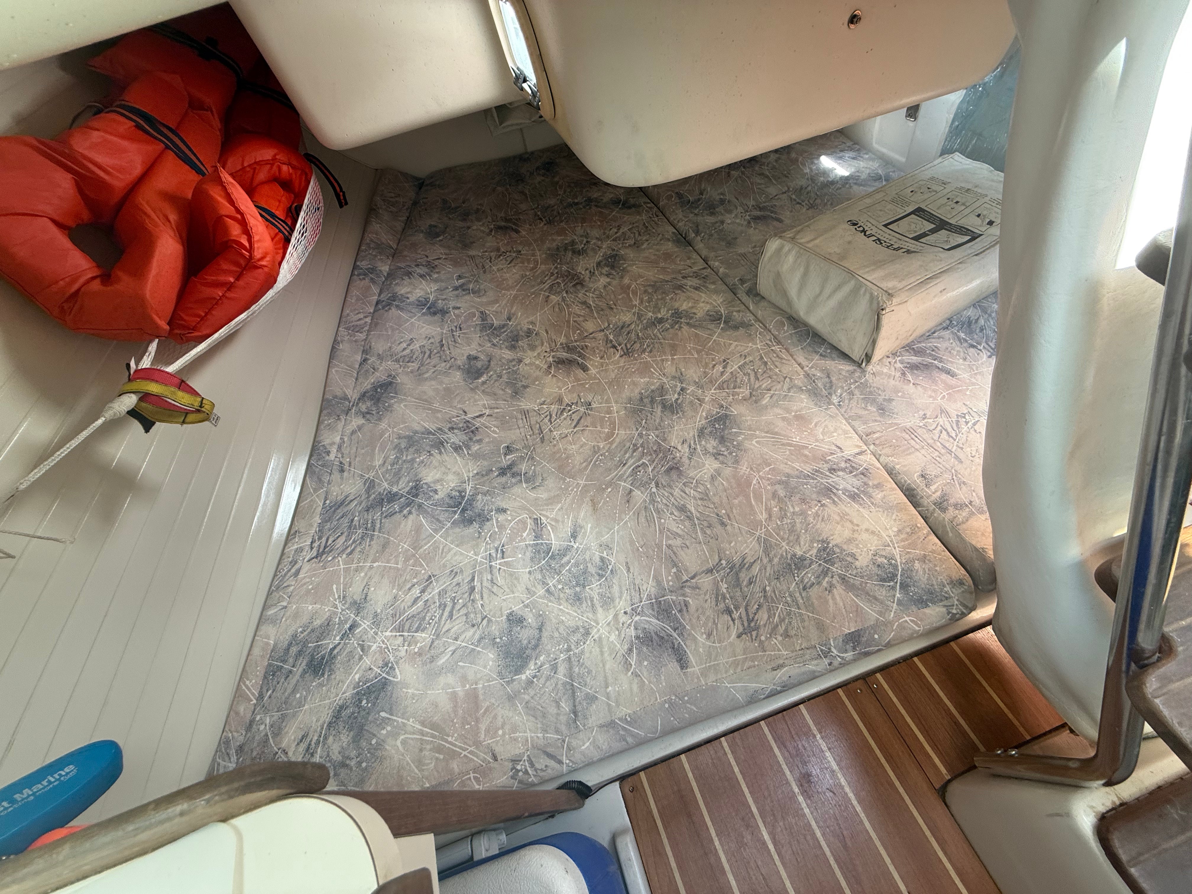 2002 Catalina 250 Water Ballast