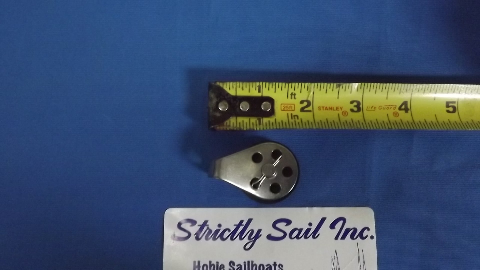 Hobie Mini Block with Axle, Item #3103
